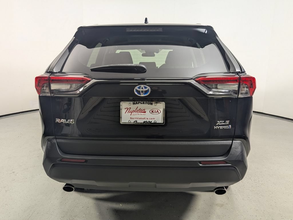 Used 2020 Toyota RAV4 XLE AWD/4WD image 6