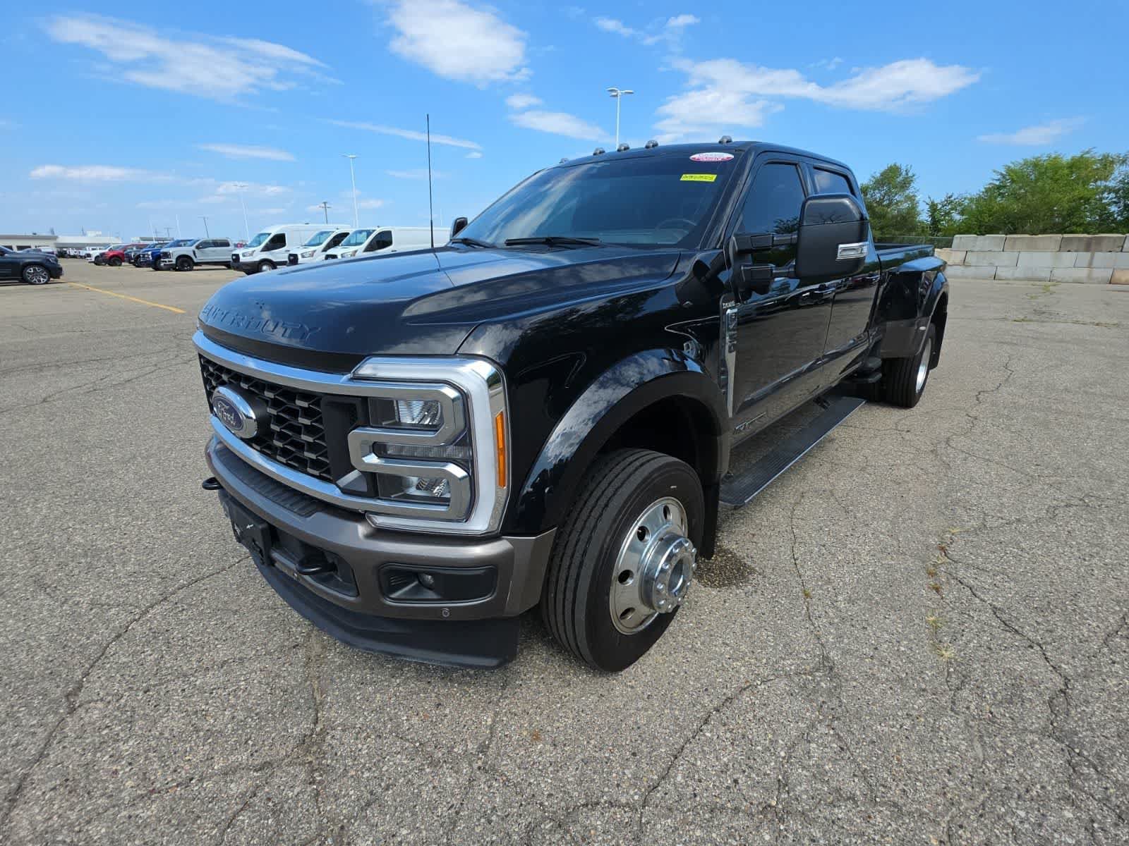 Used 2023 Ford F450 King Ranch w/ FX4 Off-Road Package AWD/4WD image 1