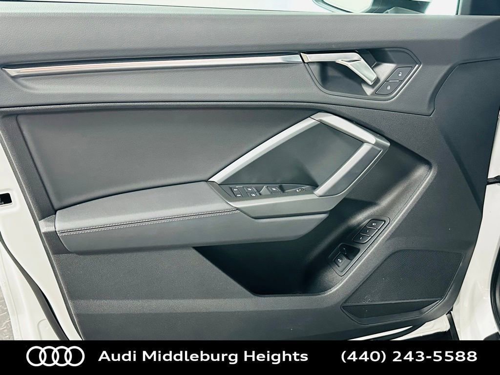 Certified 2024 Audi Q3 2.0T Premium Plus image 31