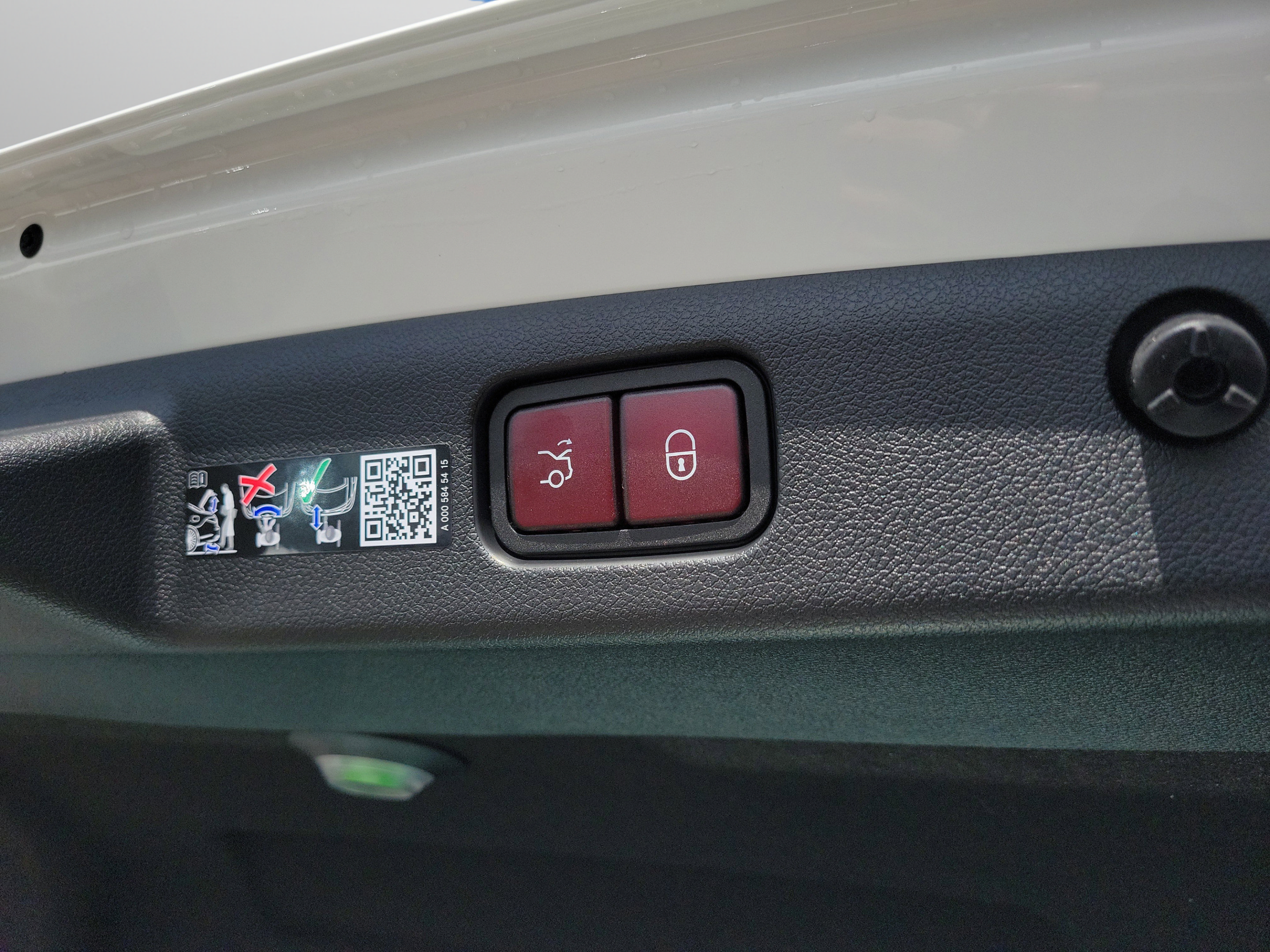 New 2026 Mercedes-Benz E 450 4MATIC Sedan image 28