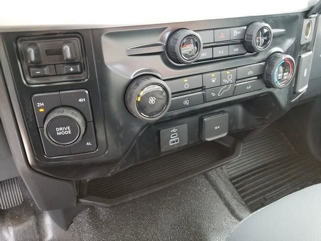 New 2025 Ford F550 4x4 Regular Cab Super Duty image 23