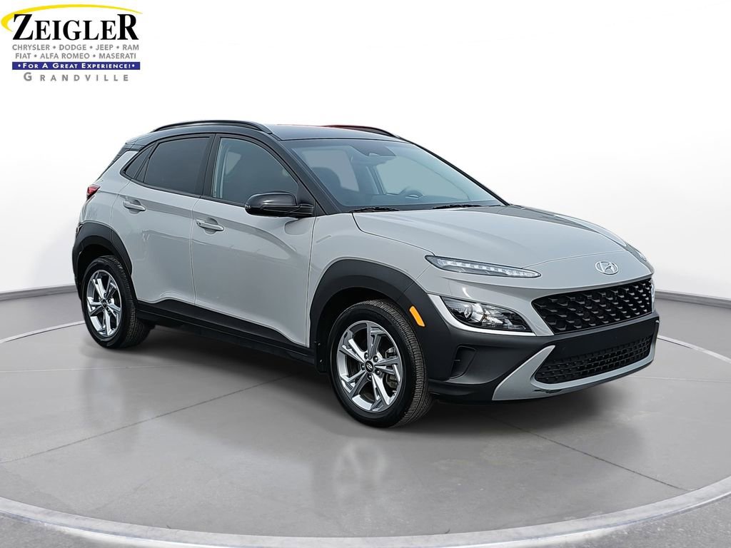 Used 2023 Hyundai Kona SEL image 3