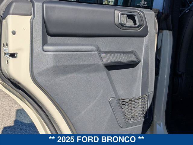 New 2025 Ford Bronco Badlands AWD/4WD image 16