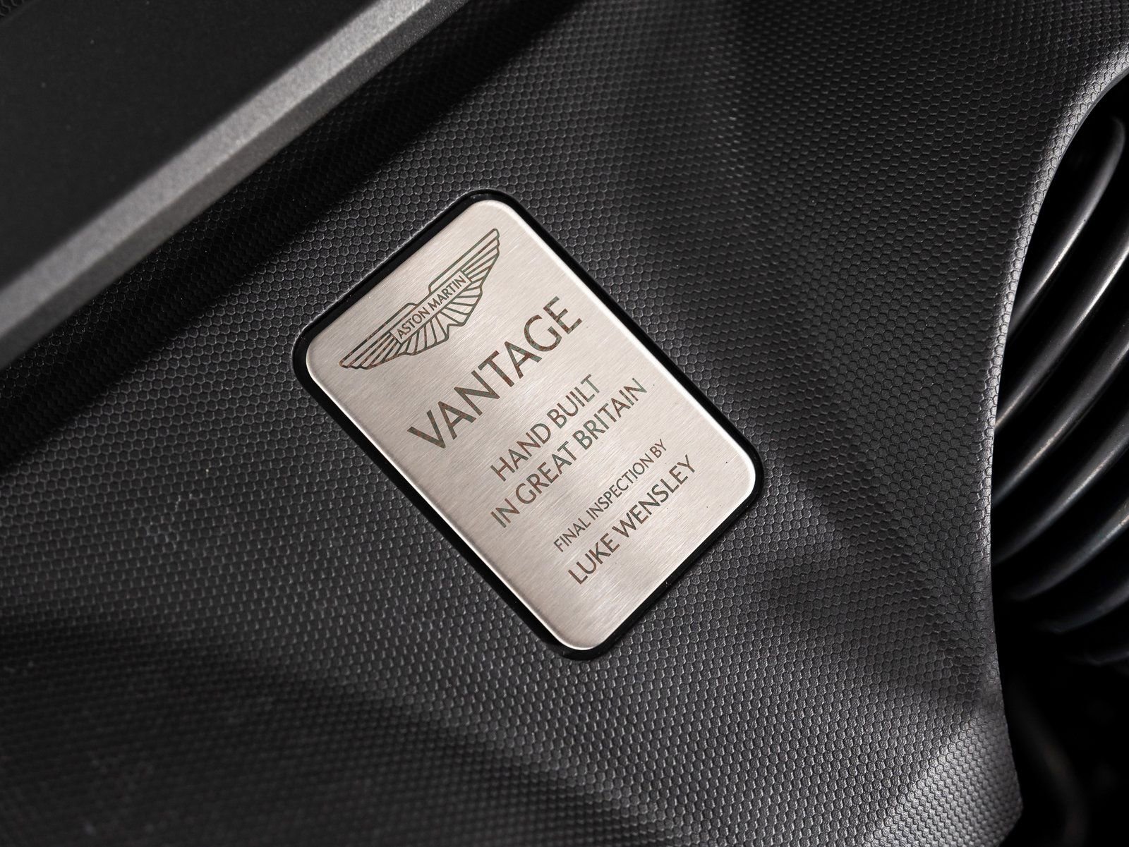 Used 2025 Aston Martin V8 Vantage Coupe RWD image 41