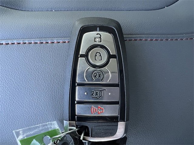 New 2025 Ford Expedition Active image 23