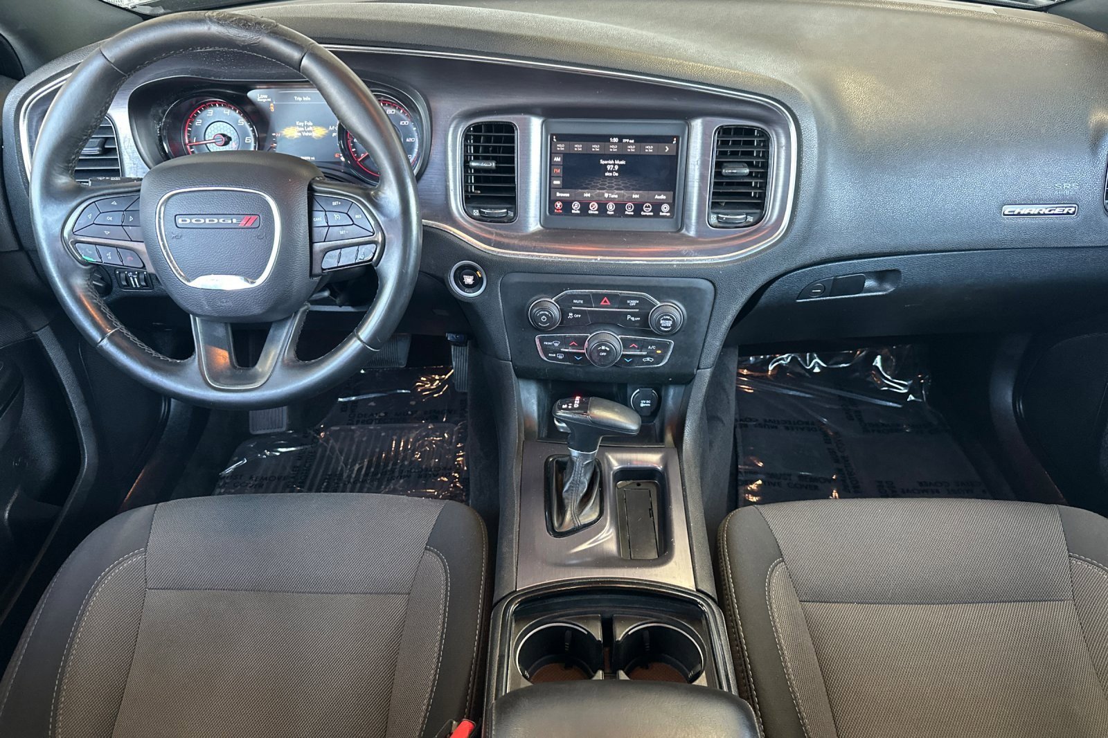 Used 2018 Dodge Charger SXT w/ Blacktop Package RWD image 12