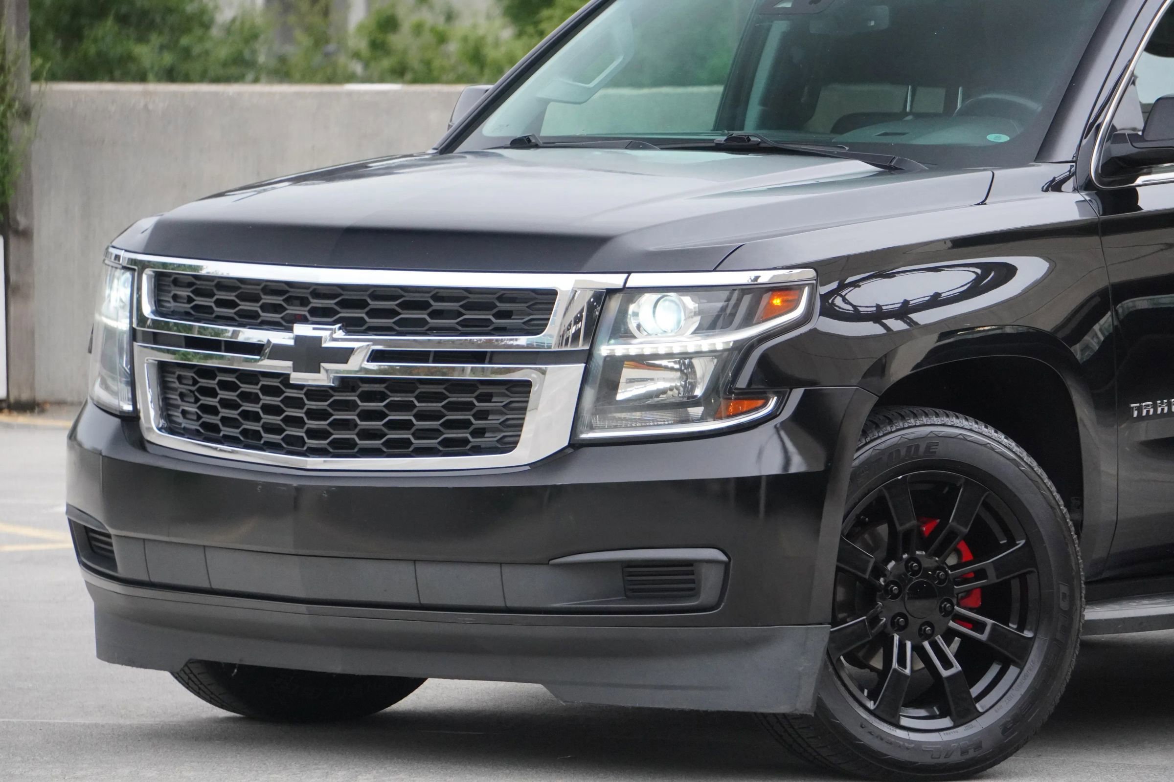 Used 2017 Chevrolet Tahoe LT image 2