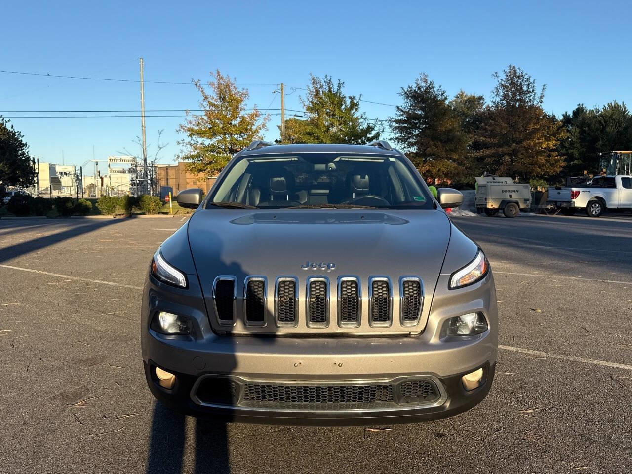 Used 2014 Jeep Cherokee Limited w/ Luxury Group image 2