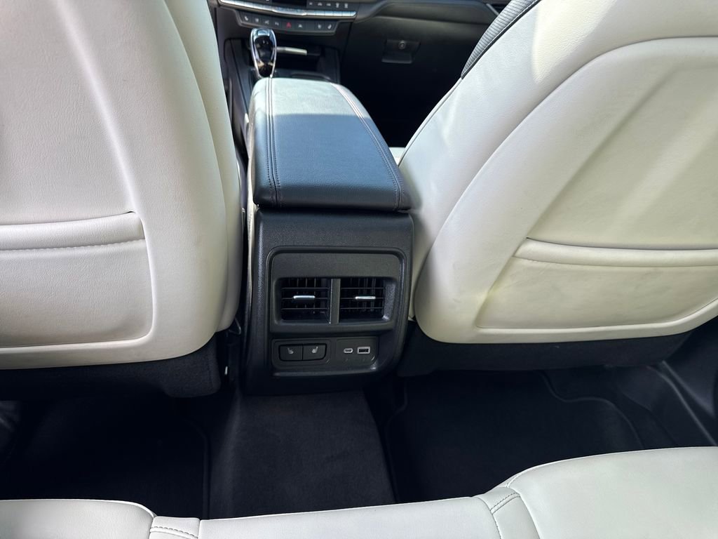 Used 2023 Cadillac XT4 Sport AWD/4WD image 27
