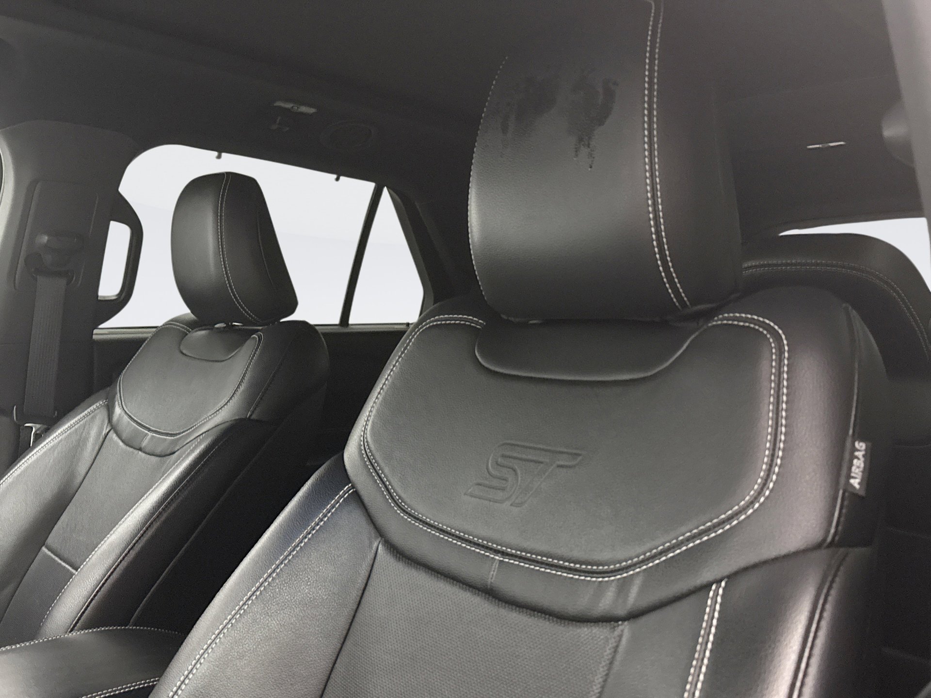 Used 2020 Ford Explorer ST w/ ST Street Pack image 8