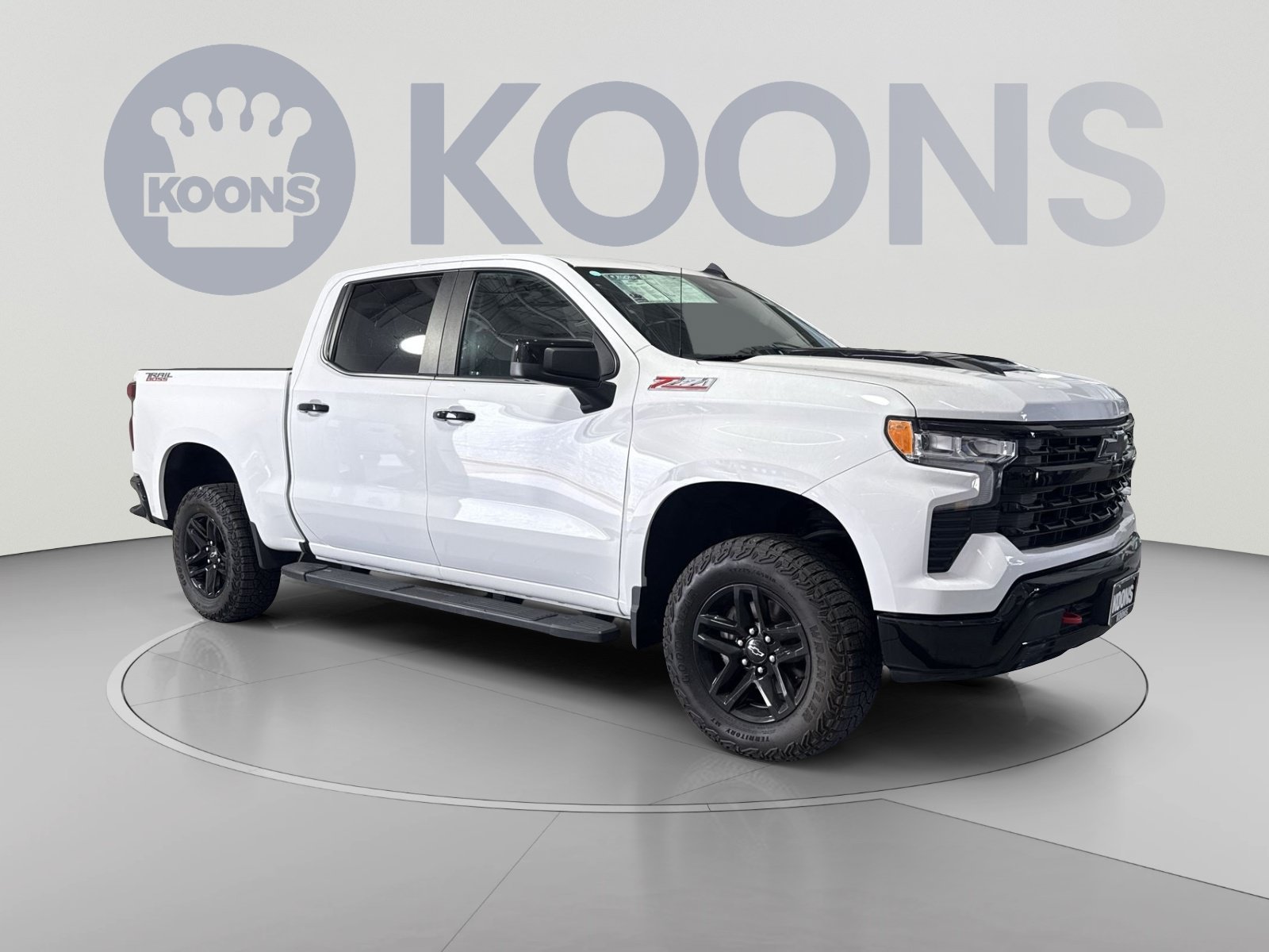 Used 2024 Chevrolet Silverado 1500 LT Trail Boss w/ Protection Package AWD/4WD image 2