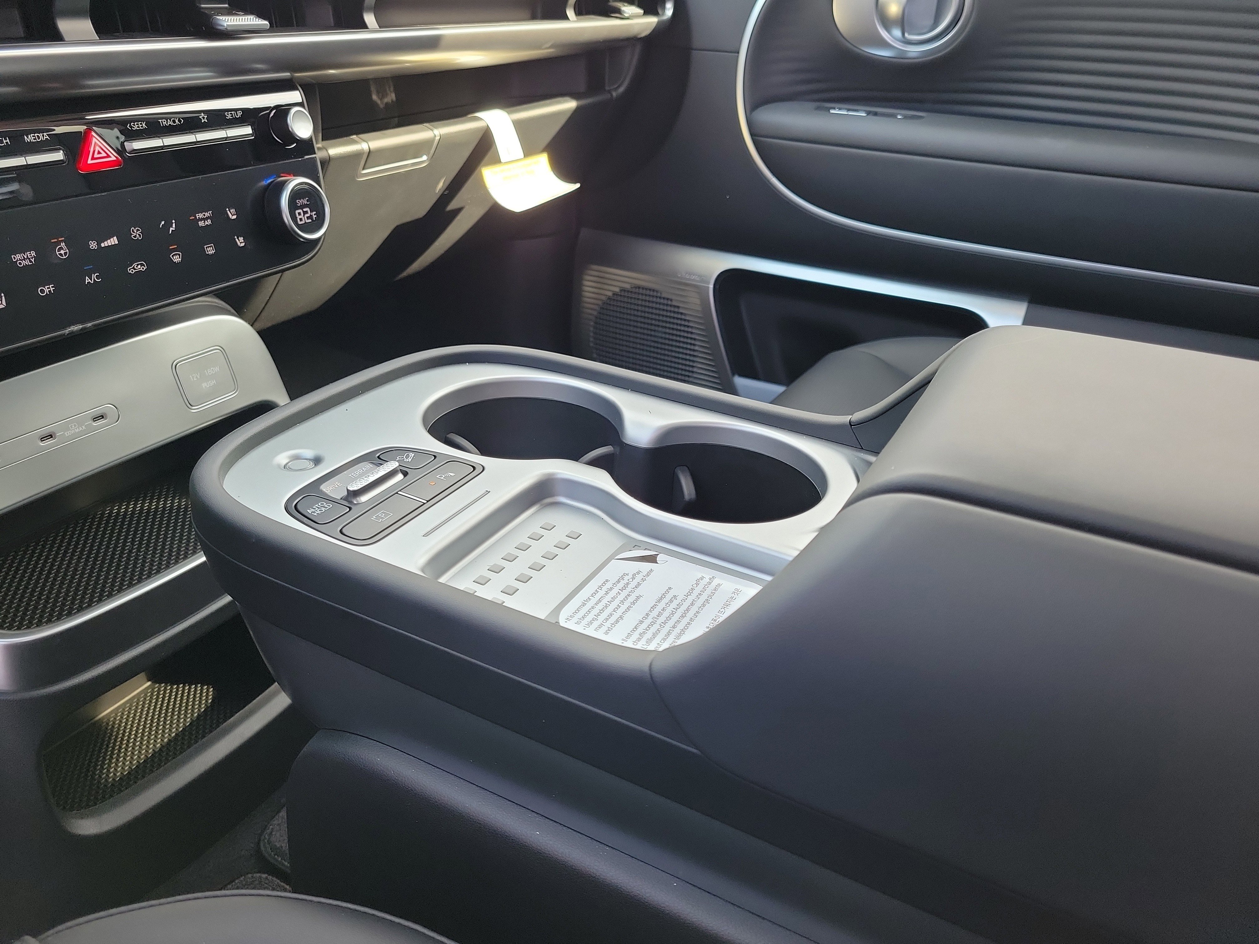 New 2026 Hyundai Ioniq 9 Limited image 12