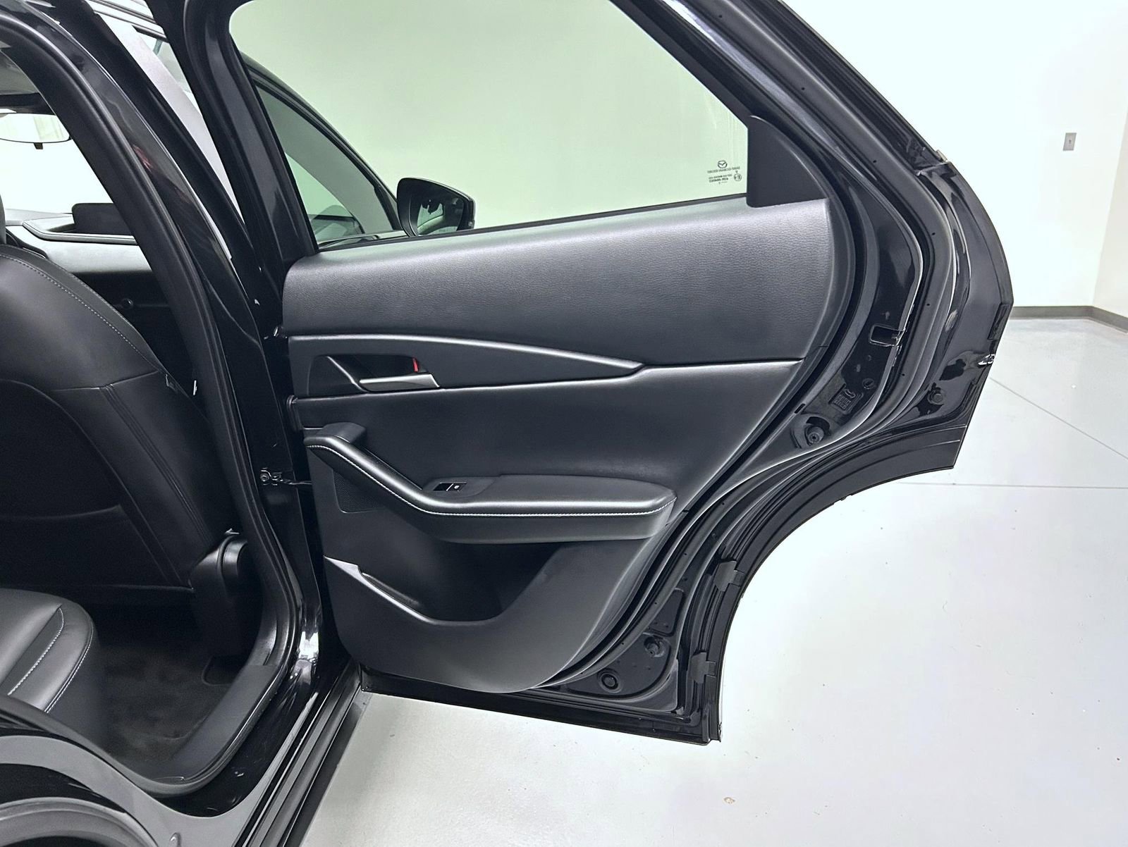 Used 2023 MAZDA CX-30 AWD 2.5 S w/ Select Package image 17