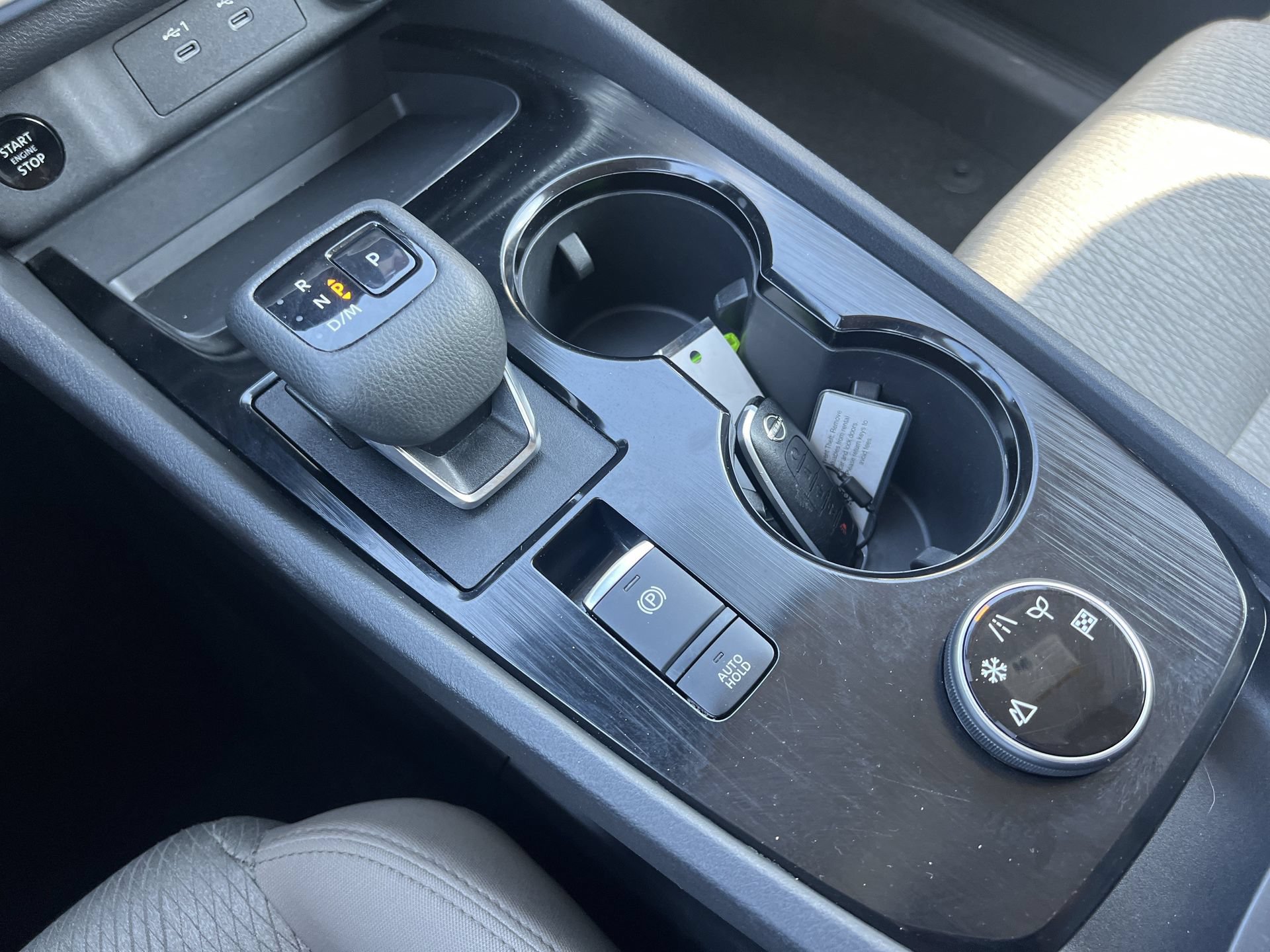 Used 2025 Nissan Rogue SV AWD/4WD image 7