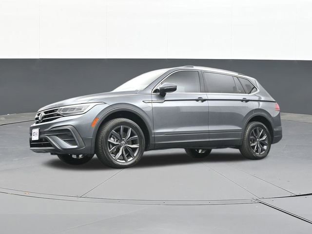 Used 2022 Volkswagen Tiguan SE image 60