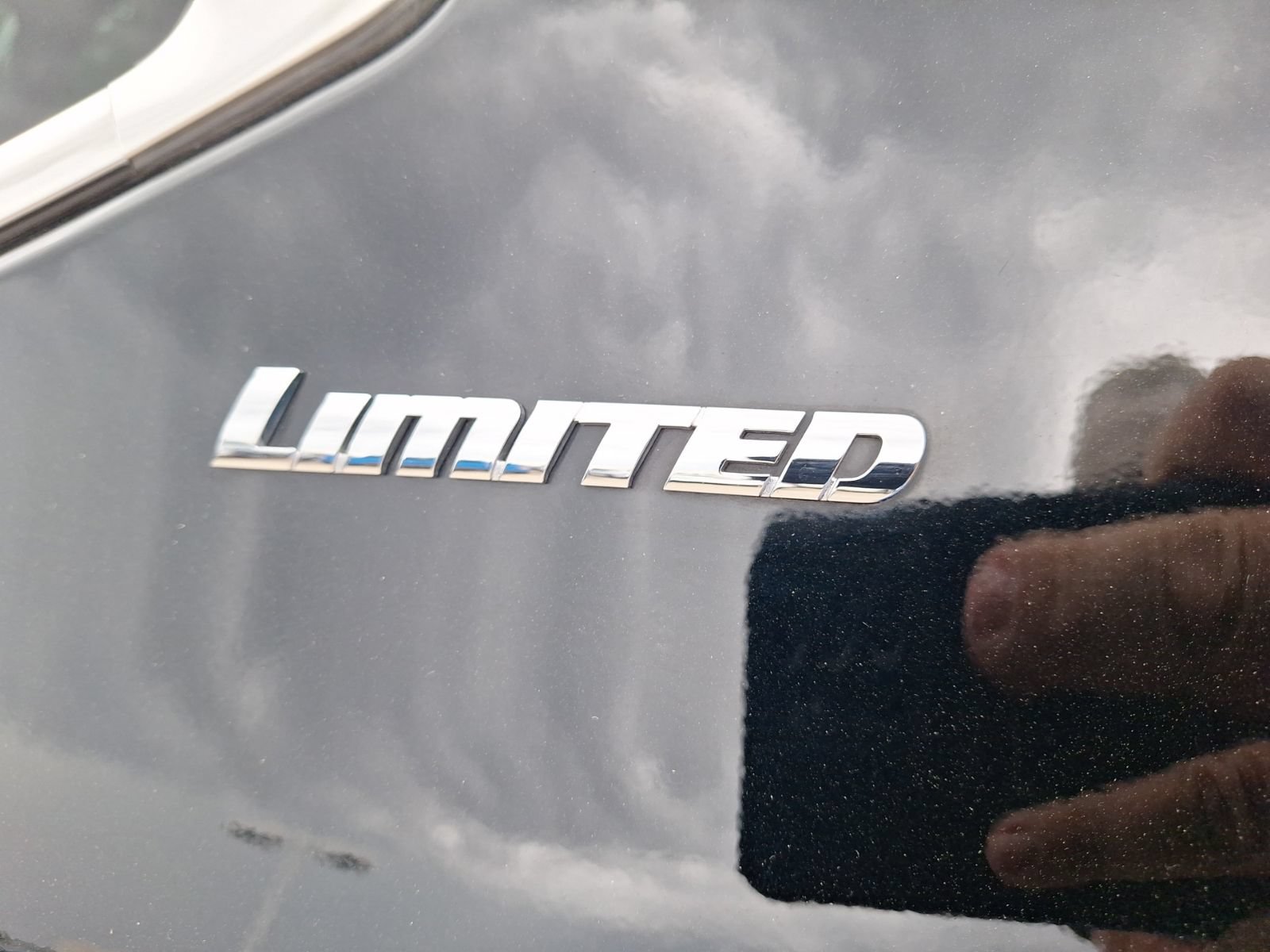 Used 2024 Toyota Tundra Limited AWD/4WD image 13