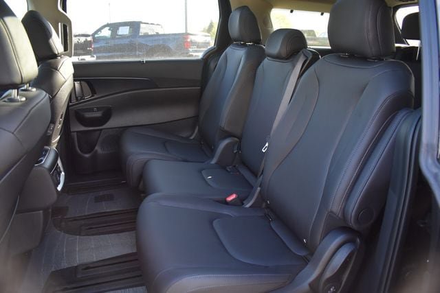 New 2026 Kia Carnival SX FWD image 22
