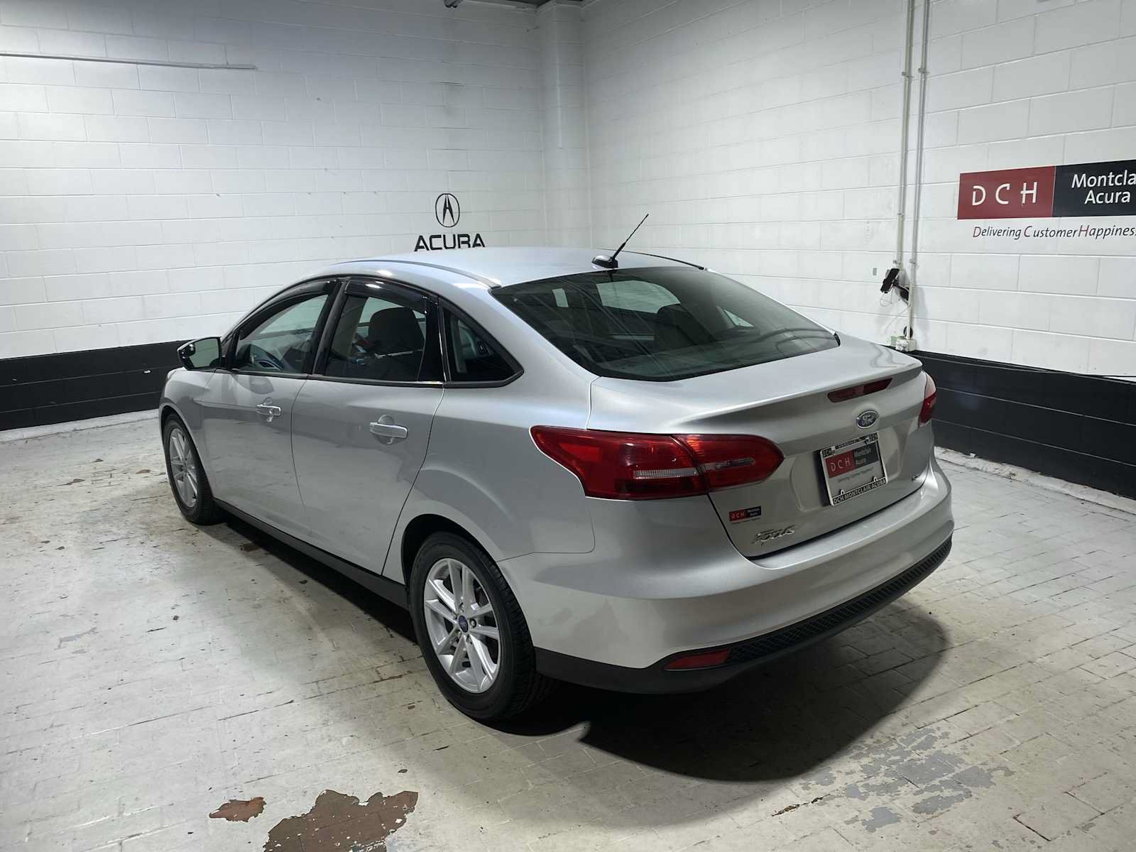 Used 2018 Ford Focus SE FWD image 4