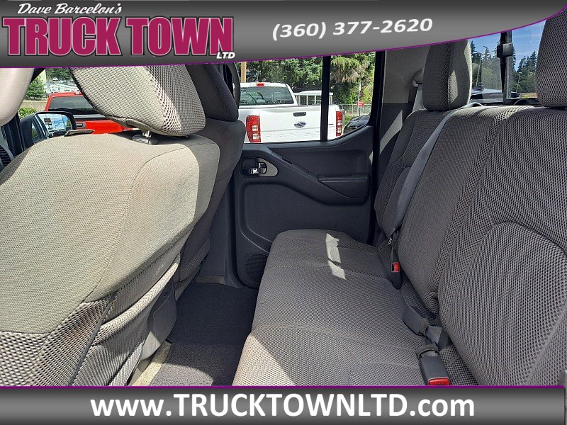 Used 2015 Nissan Frontier SV image 13