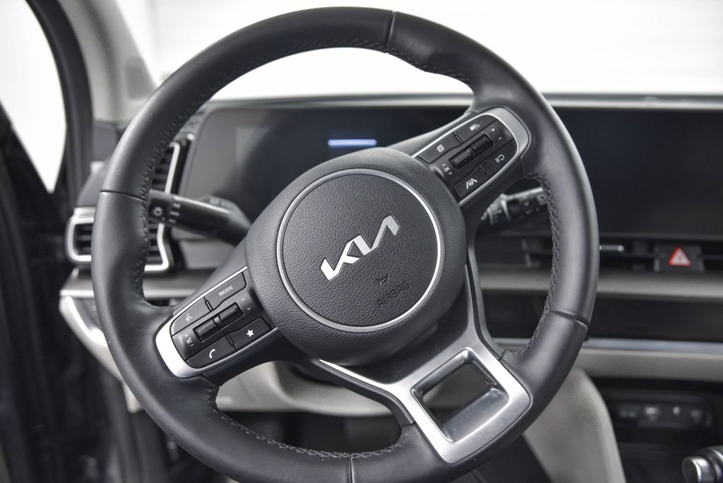 Used 2024 Kia Sportage EX image 19