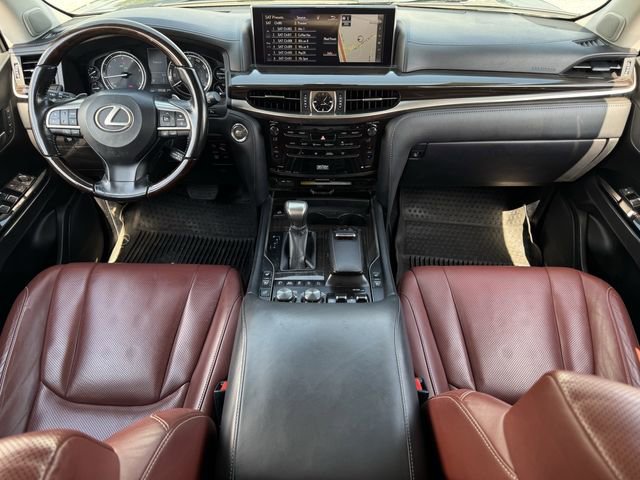 Used 2017 Lexus LX 570 4WD w/ Luxury Package image 10