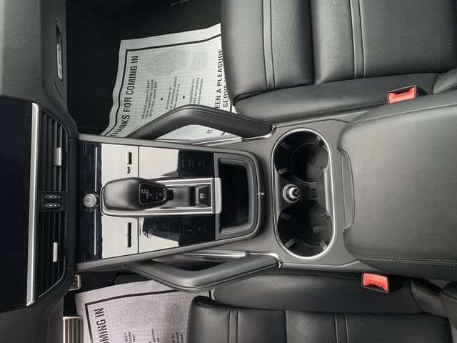 Used 2019 Porsche Cayenne Turbo AWD/4WD image 27