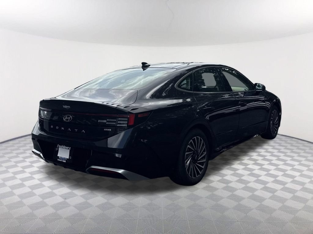 Used 2024 Hyundai Sonata Limited FWD image 5