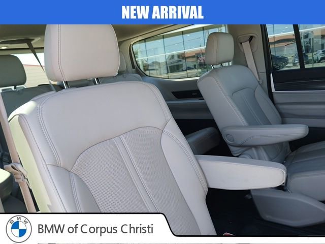 Used 2024 Jeep Wagoneer Series II w/ Premium Group I image 12