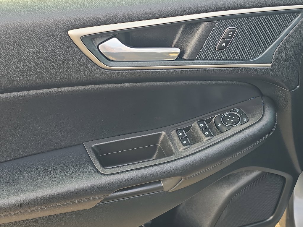 Certified 2024 Ford Edge SEL image 12
