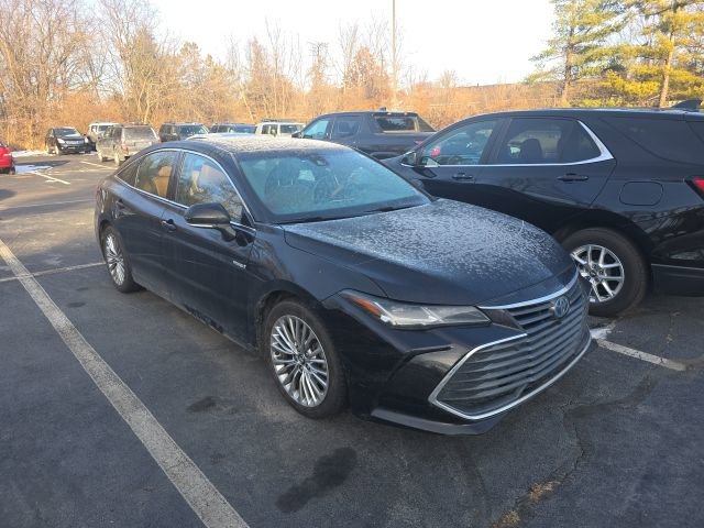 Used 2020 Toyota Avalon Limited image 1