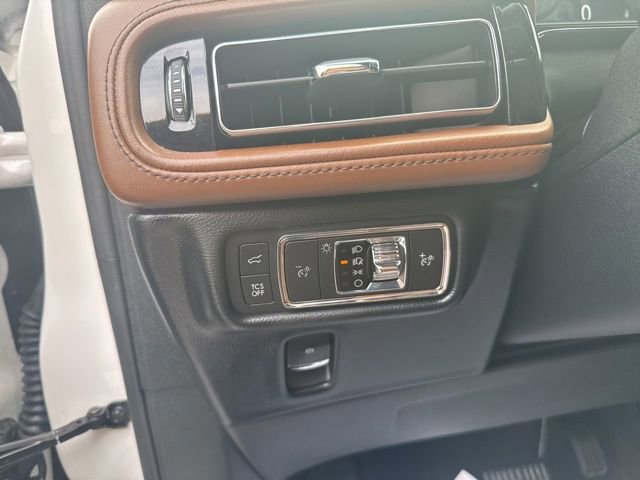 Used 2021 Lincoln Nautilus Reserve w/ Equipment Group 201A image 26