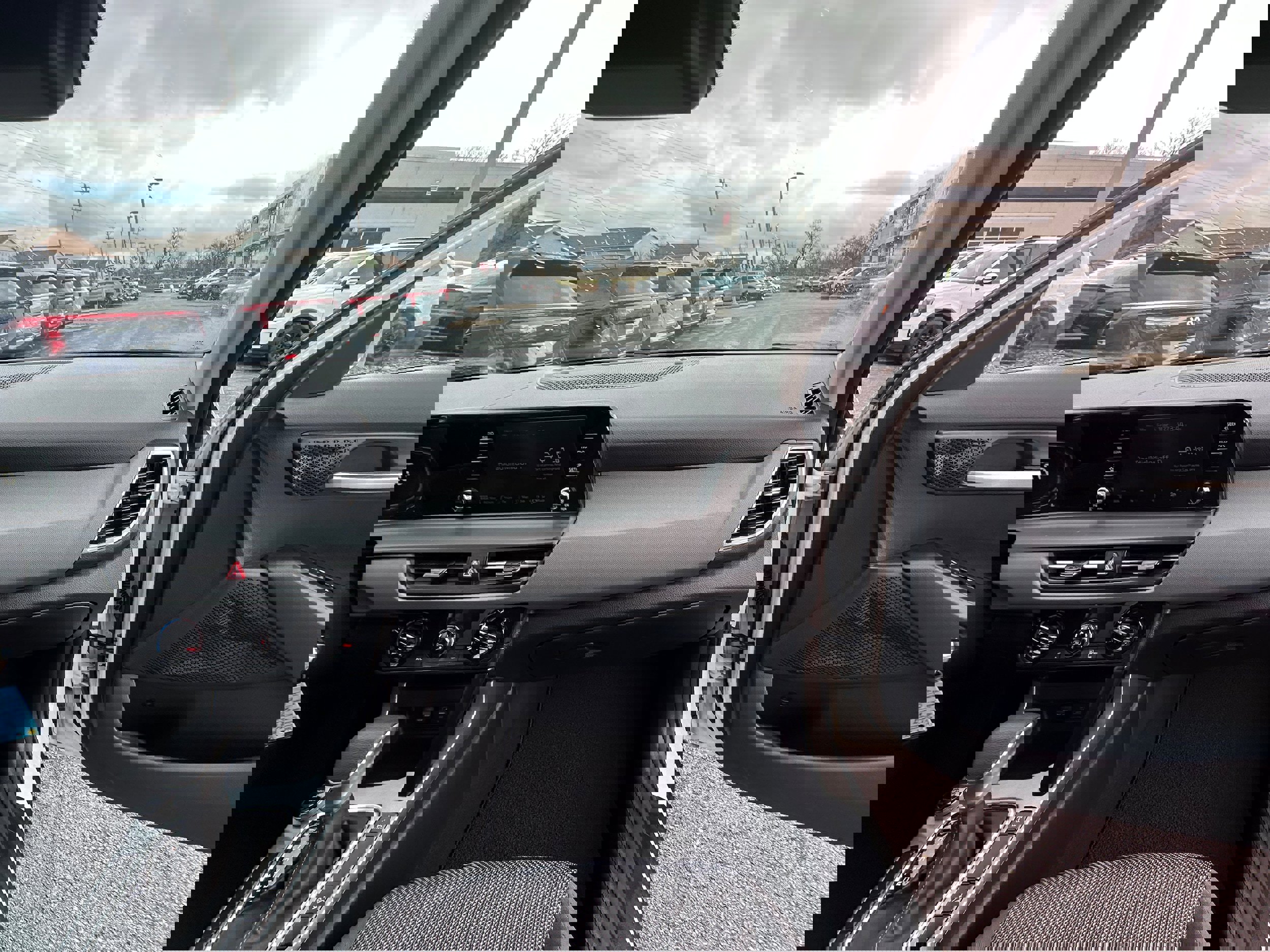 Used 2024 Kia Seltos LX image 19