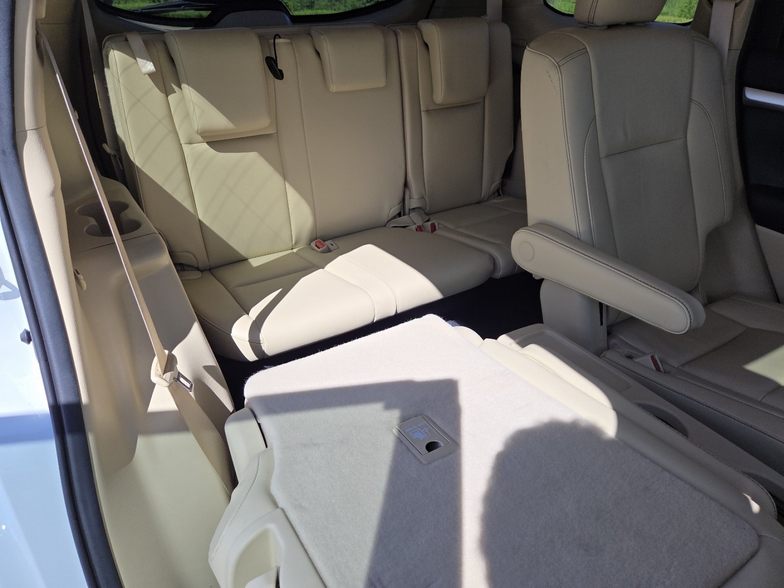 Used 2019 Toyota Highlander XLE AWD/4WD image 24