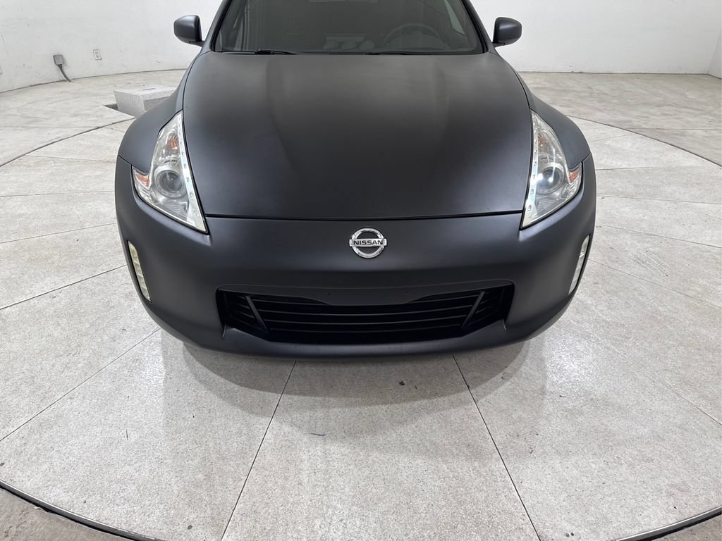 Used 2016 Nissan 370Z Coupe RWD image 12