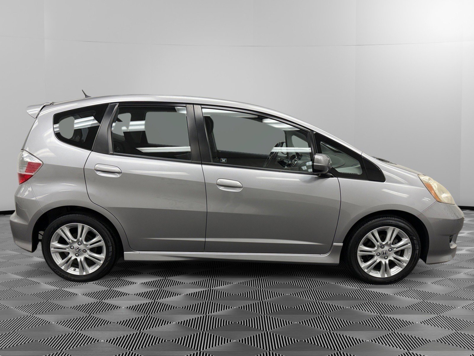 Used 2010 Honda Fit Sport image 6