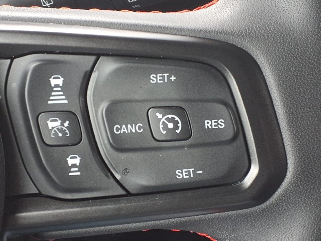 Used 2024 Jeep Wrangler Unlimited Rubicon w/ Technology Group AWD/4WD image 17