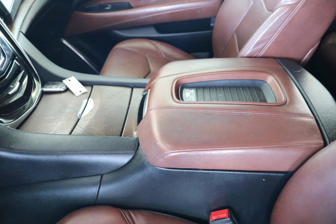 Used 2018 Cadillac Escalade Luxury RWD image 27