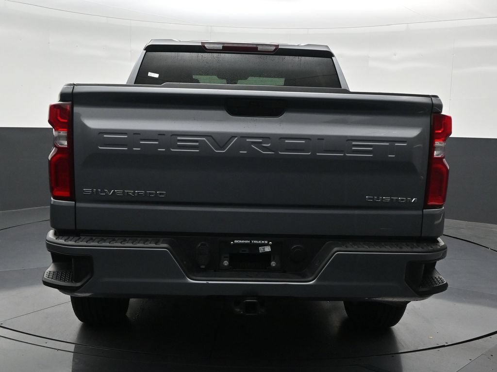 Used 2022 Chevrolet Silverado 1500 Custom w/ Safety Confidence Package AWD/4WD image 4