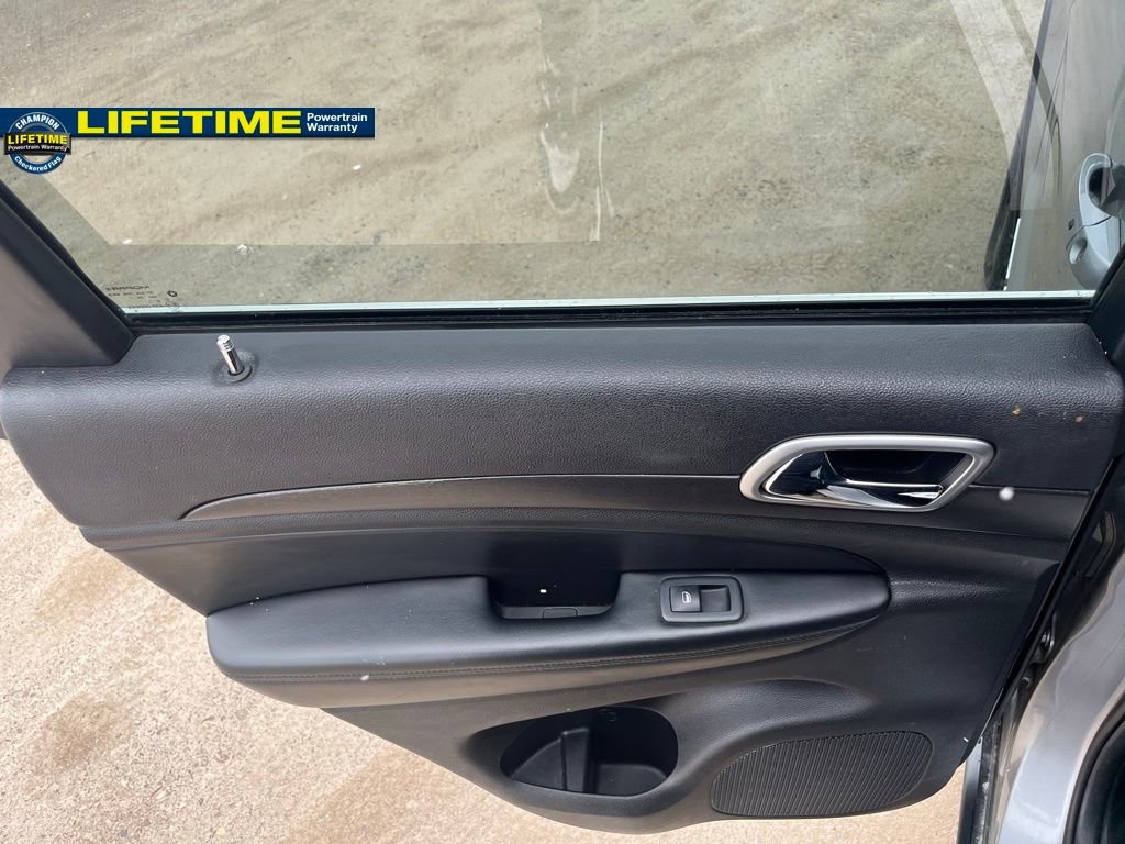 Used 2018 Jeep Grand Cherokee Laredo image 23