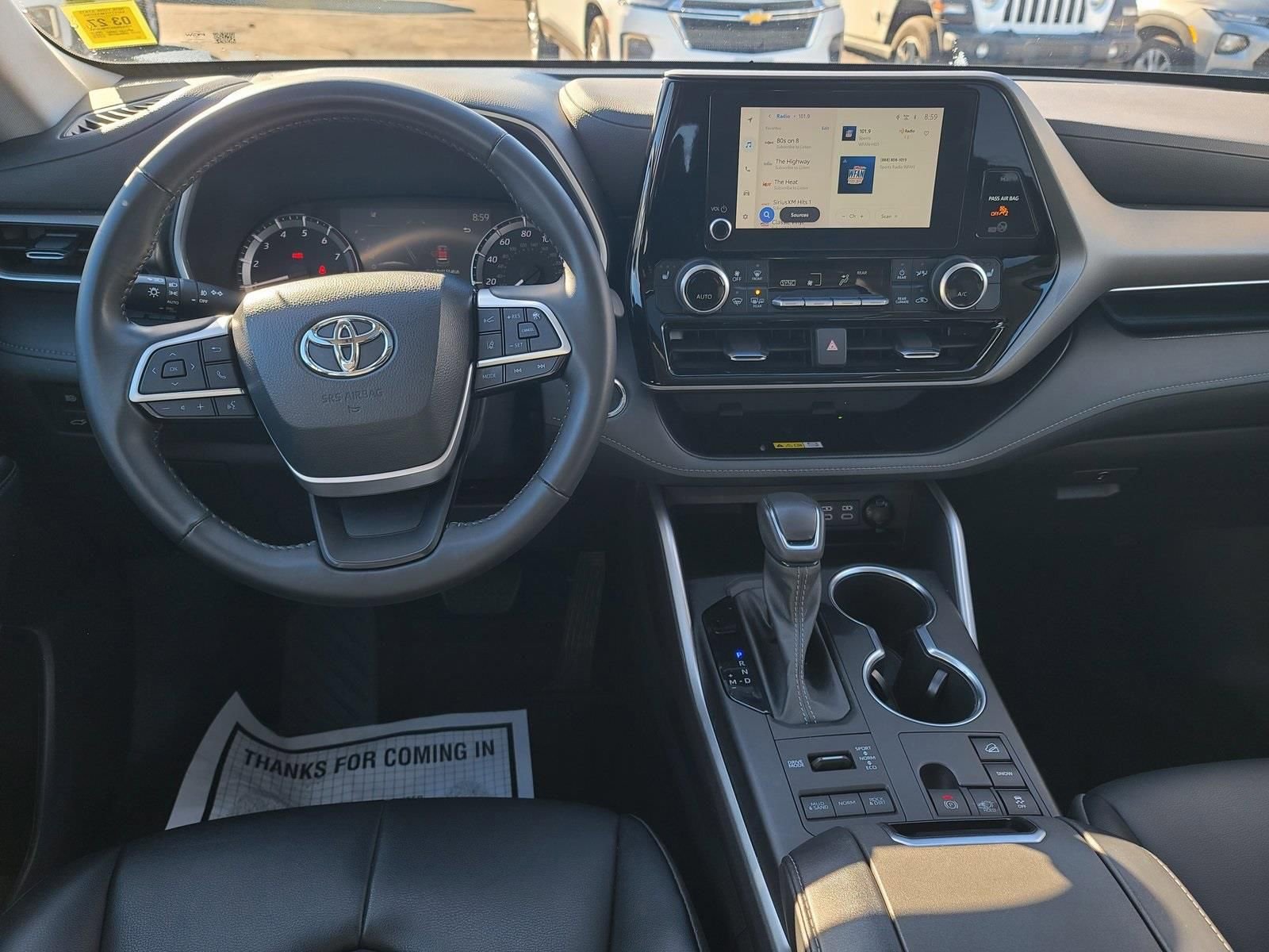 Used 2023 Toyota Highlander XLE image 16