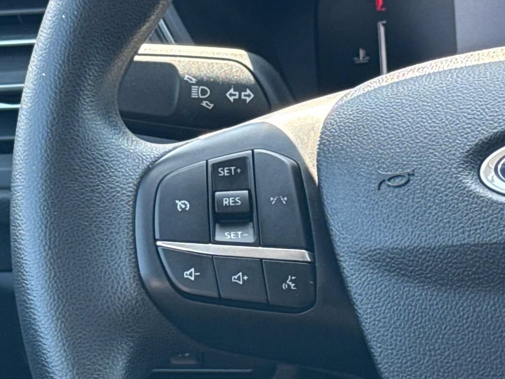 Certified 2025 Ford Escape Active FWD image 17