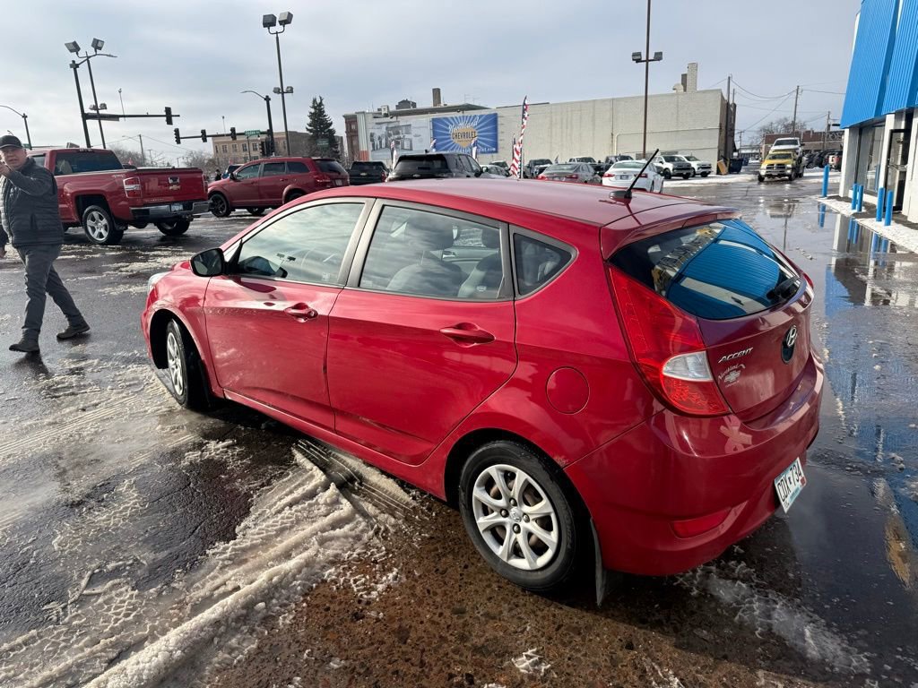 Used 2012 Hyundai Accent GS image 12