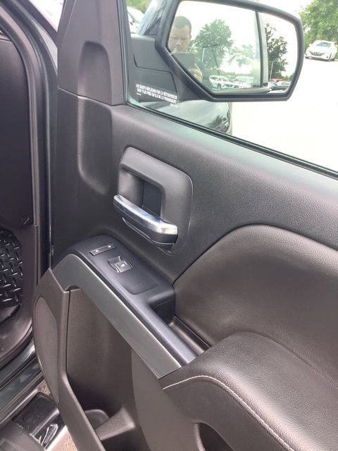Used 2018 Chevrolet Silverado 1500 LT w/ LT Eassist Package image 24