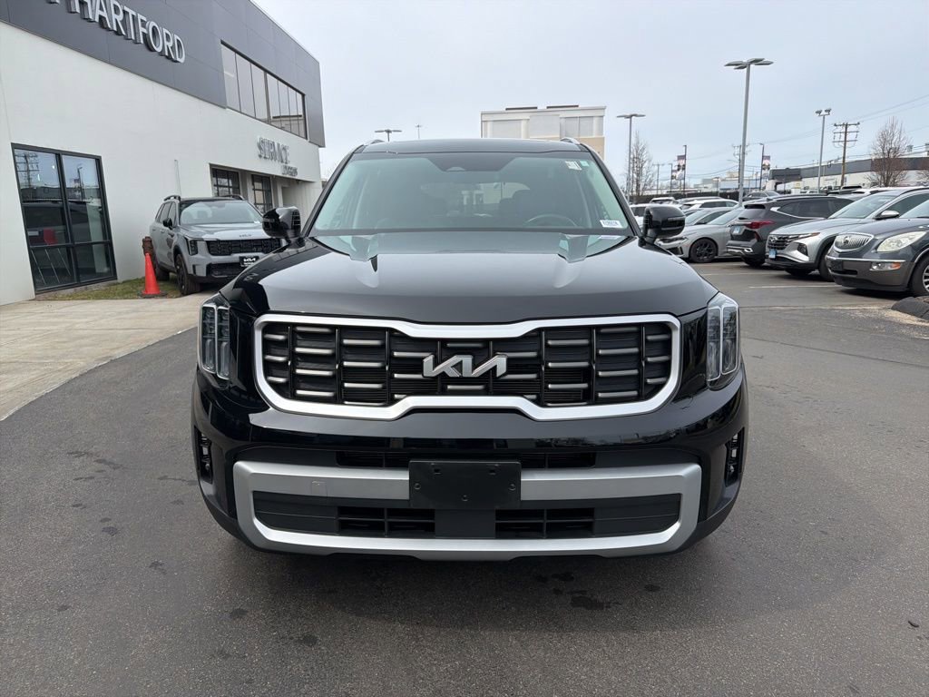 Used 2023 Kia Telluride S w/ S Sunroof Package image 2