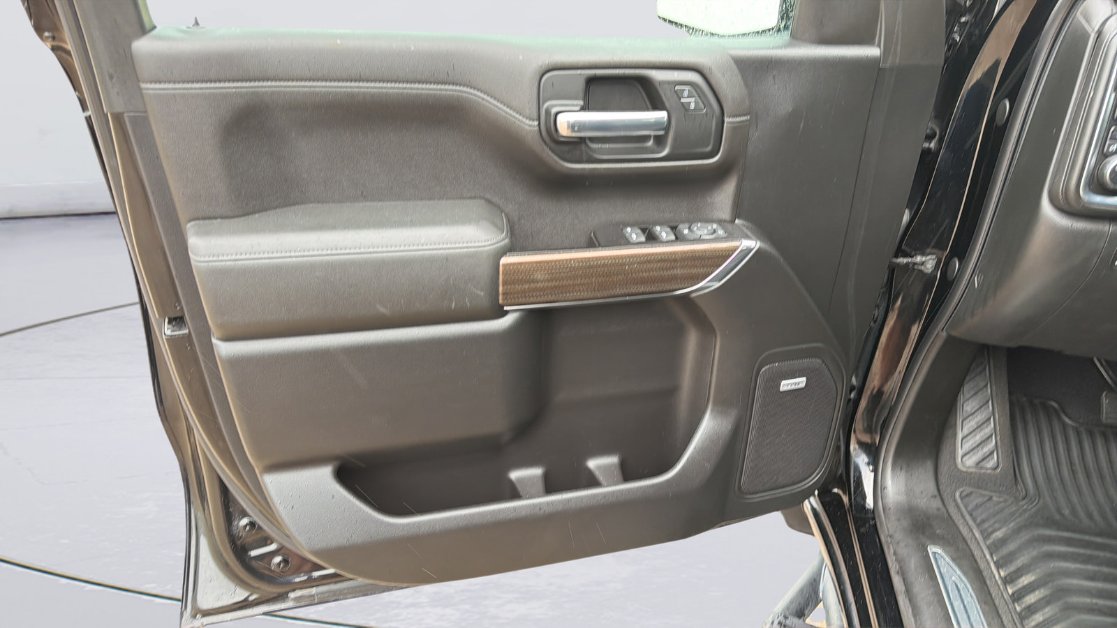 Used 2019 Chevrolet Silverado 1500 RST AWD/4WD image 23
