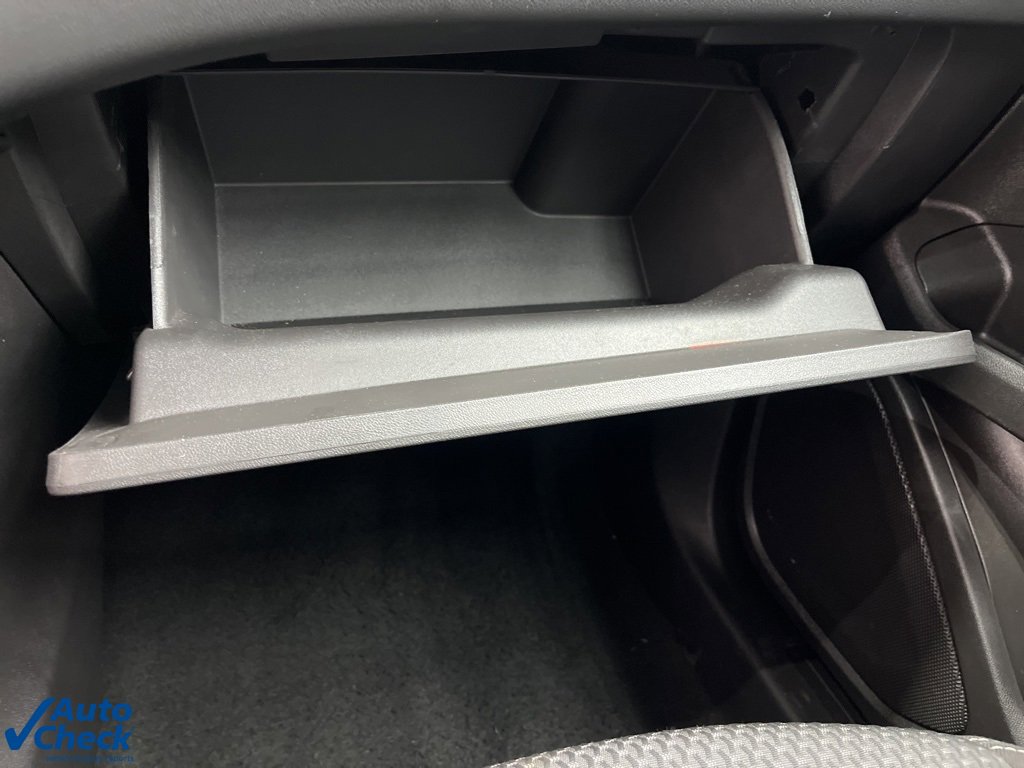 Used 2024 GMC Terrain SLE image 27