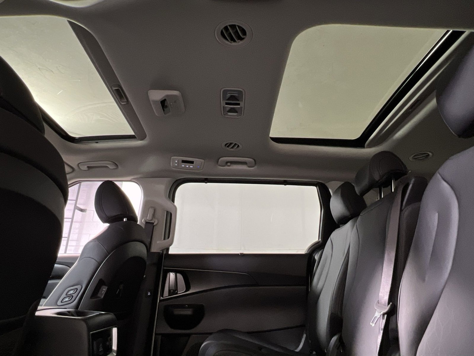 New 2026 Kia Carnival SX w/ SX Dark Edition Package image 22