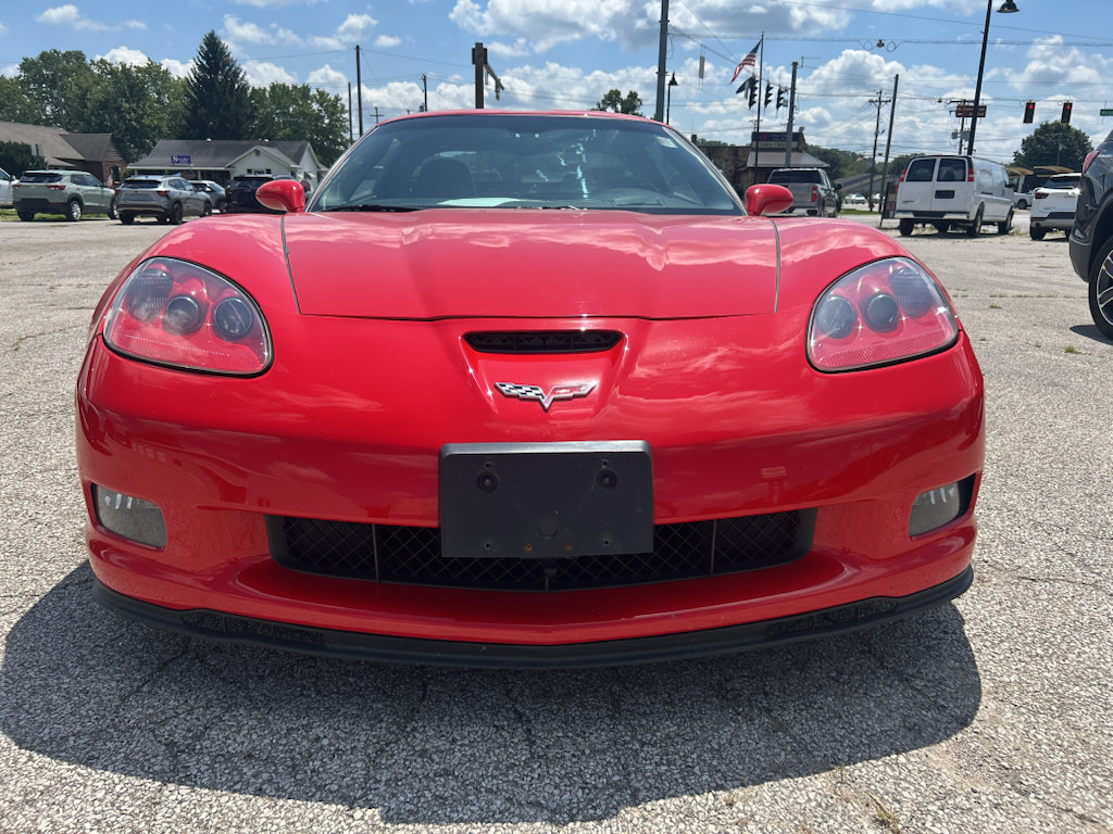 Used 2011 Chevrolet Corvette Grand Sport w/ Preferred Equipment Group RWD image 2