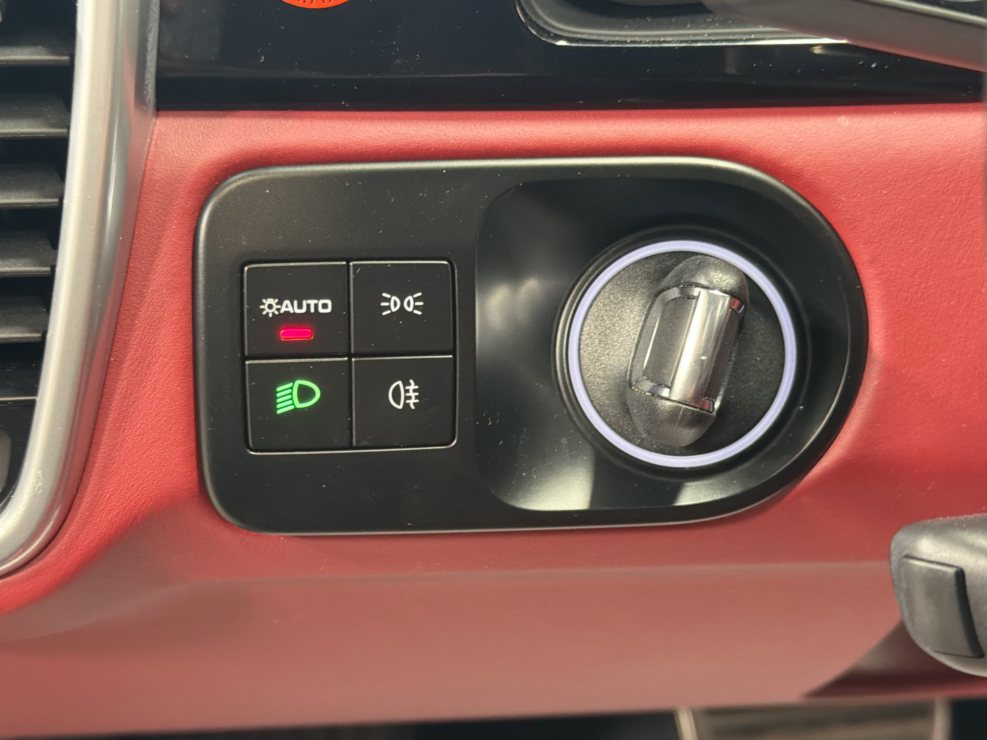 Certified 2023 Porsche Cayenne GTS AWD/4WD image 35