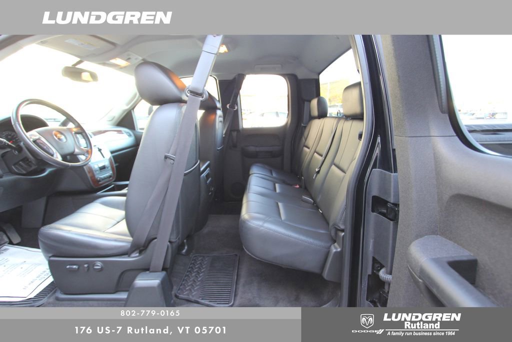 Used 2011 Chevrolet Silverado 2500 LTZ w/ LTZ Plus Package image 31